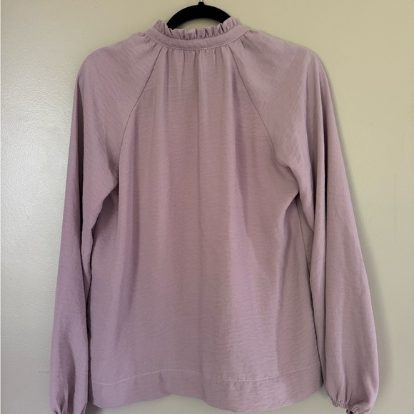 Betsey’s Boutique Shop: Light Purple/Lavender Button-Up Long Sleeve Blouse - Picture 3 of 3